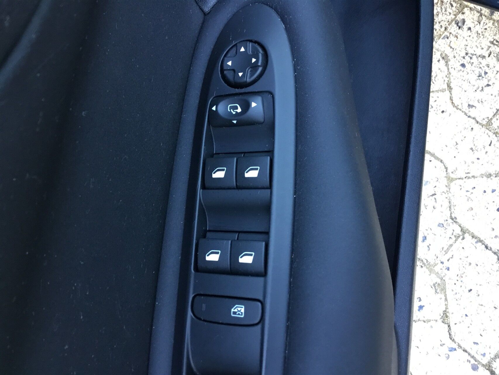 Billede af Citroën C4 1,6 Blue HDi Millesime start/stop 100HK 5d