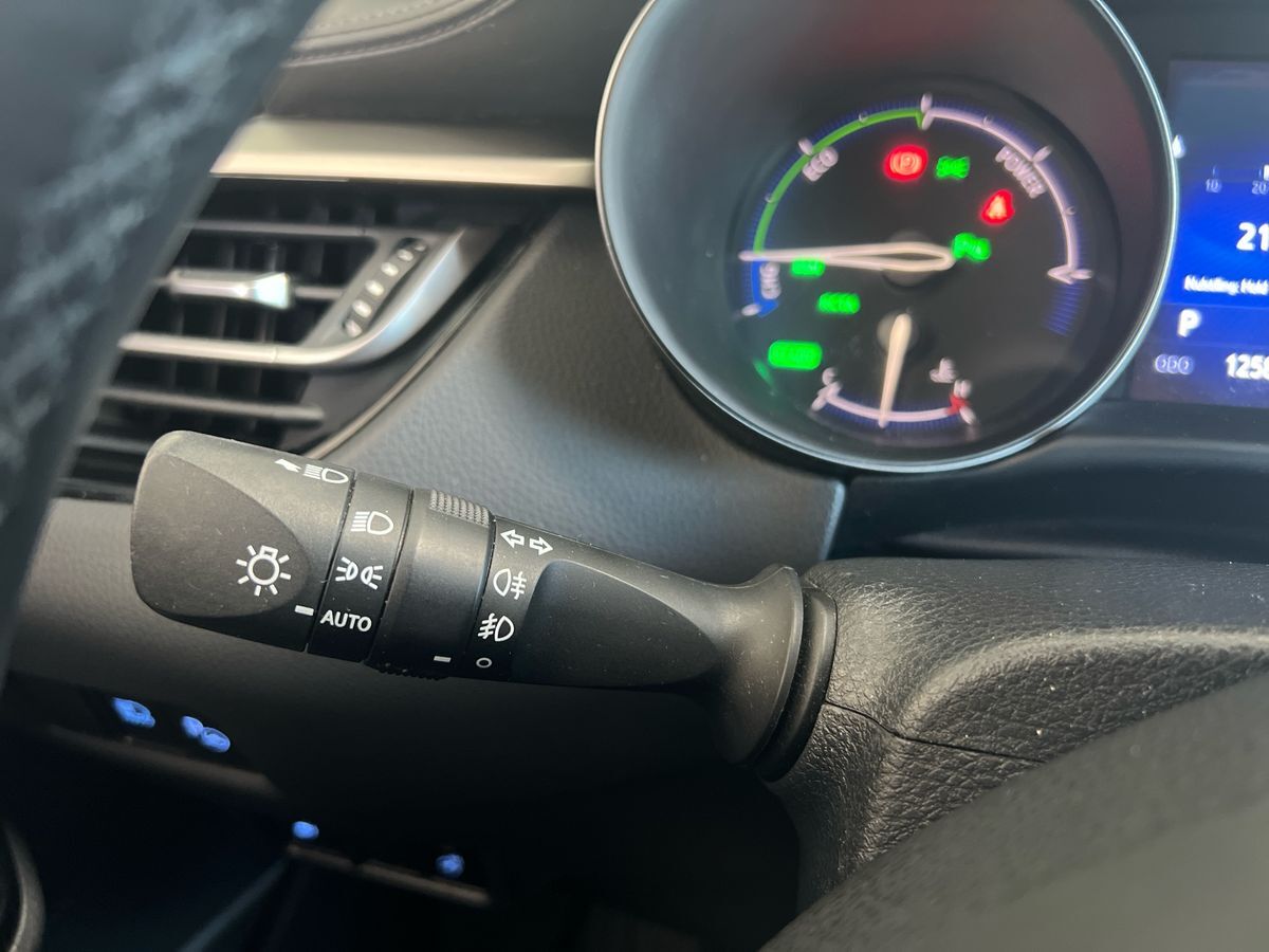 Billede af Toyota C-HR 1,8 Hybrid C-LUB Premium Selected Multidrive S 122HK 5d Aut.