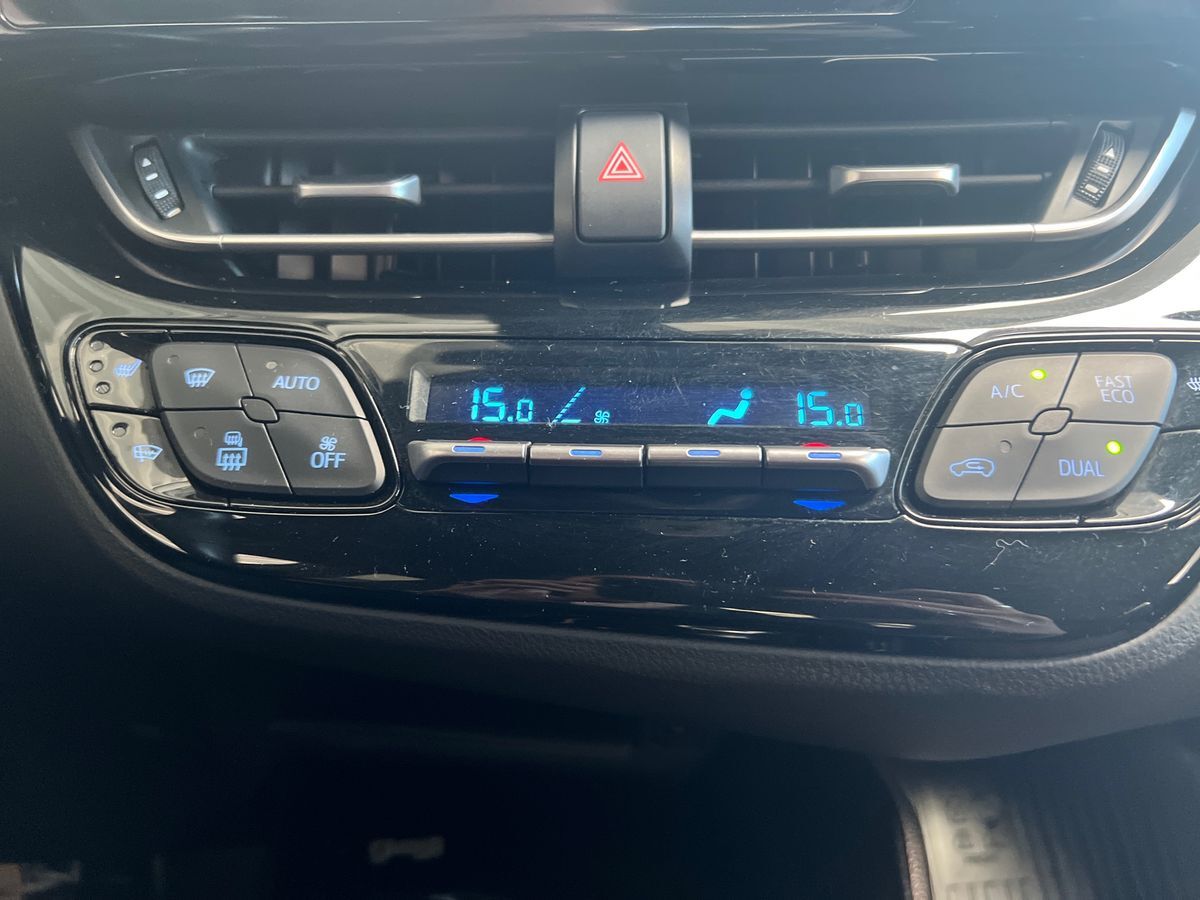 Billede af Toyota C-HR 1,8 Hybrid C-LUB Premium Selected Multidrive S 122HK 5d Aut.
