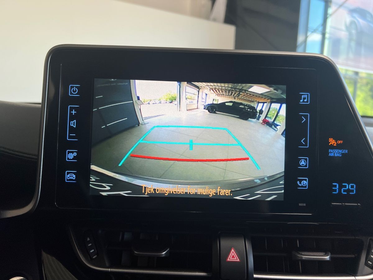Billede af Toyota C-HR 1,8 Hybrid C-LUB Premium Selected Multidrive S 122HK 5d Aut.
