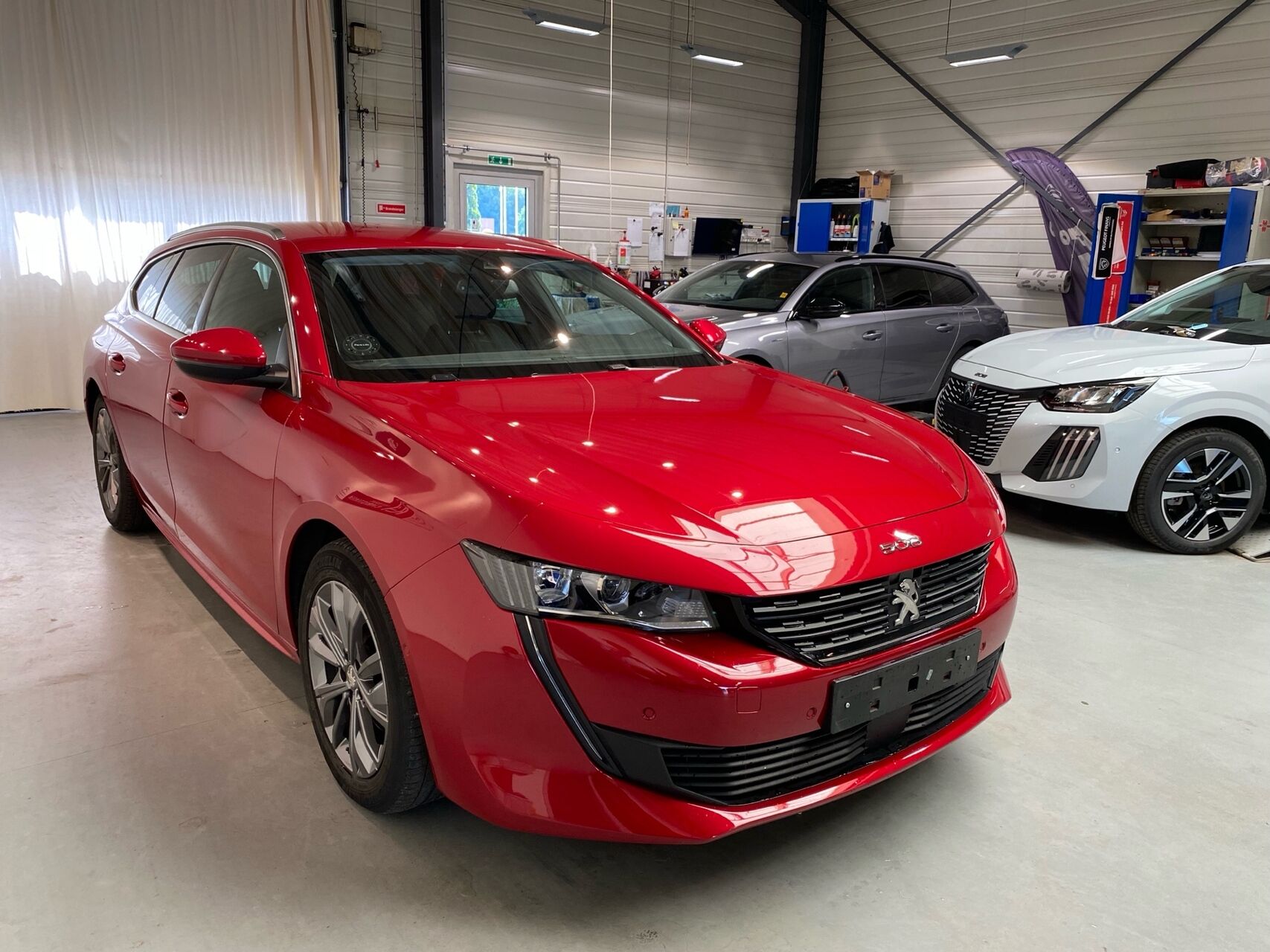 Billede af Peugeot 508 SW 1,5 BlueHDi Limited Pack EAT8 start/stop 130HK Stc 8g Aut.