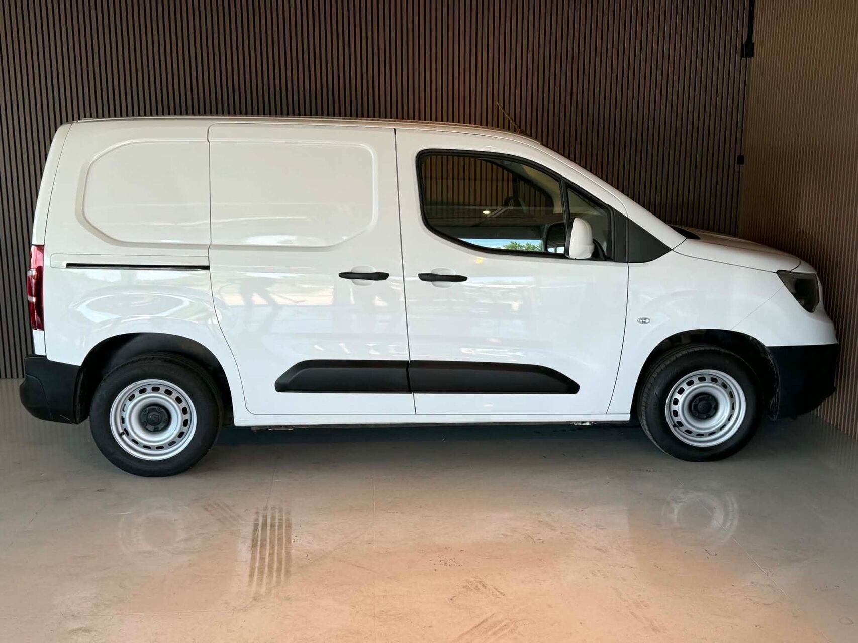 Billede af Opel Combo L1V1 1,5 D 102HK Van