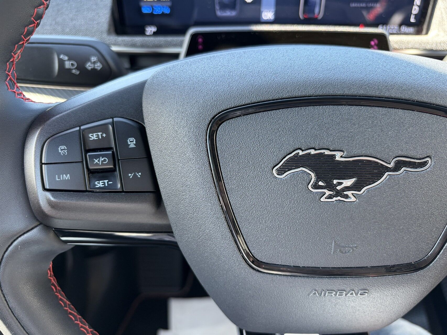 Billede af Ford Mustang Mach-E EL UR Premium 294HK 5d Aut.