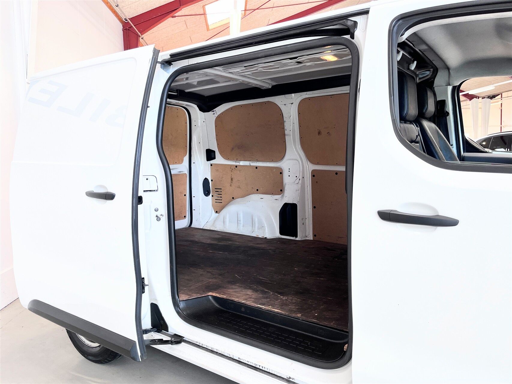 Billede af Toyota Proace Medium 1,6 D Comfort Navi 115HK Van Man. 