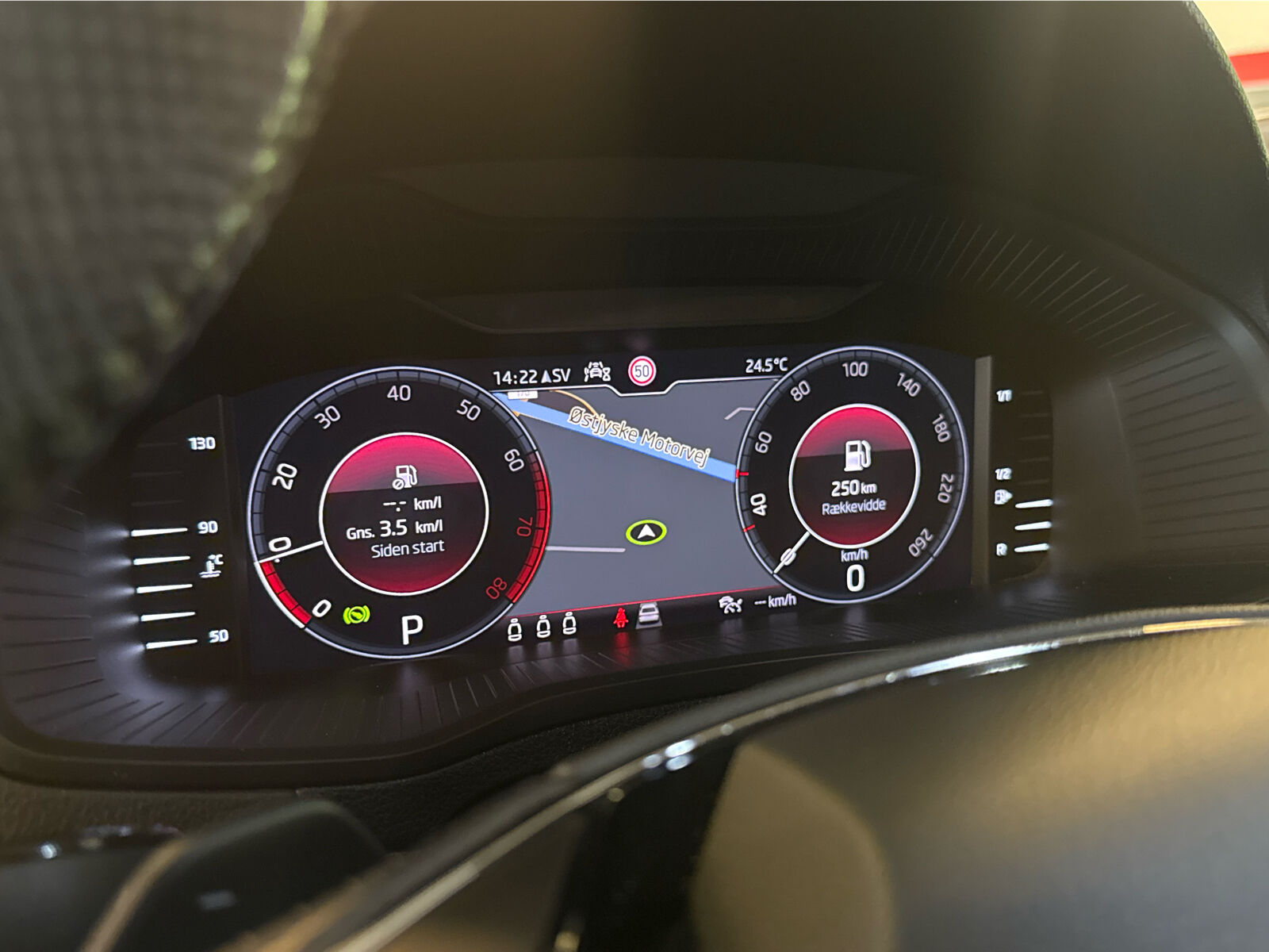 Billede af Skoda Karoq 1,5 TSI ACT Celebration DSG 150HK 5d 7g Aut.
