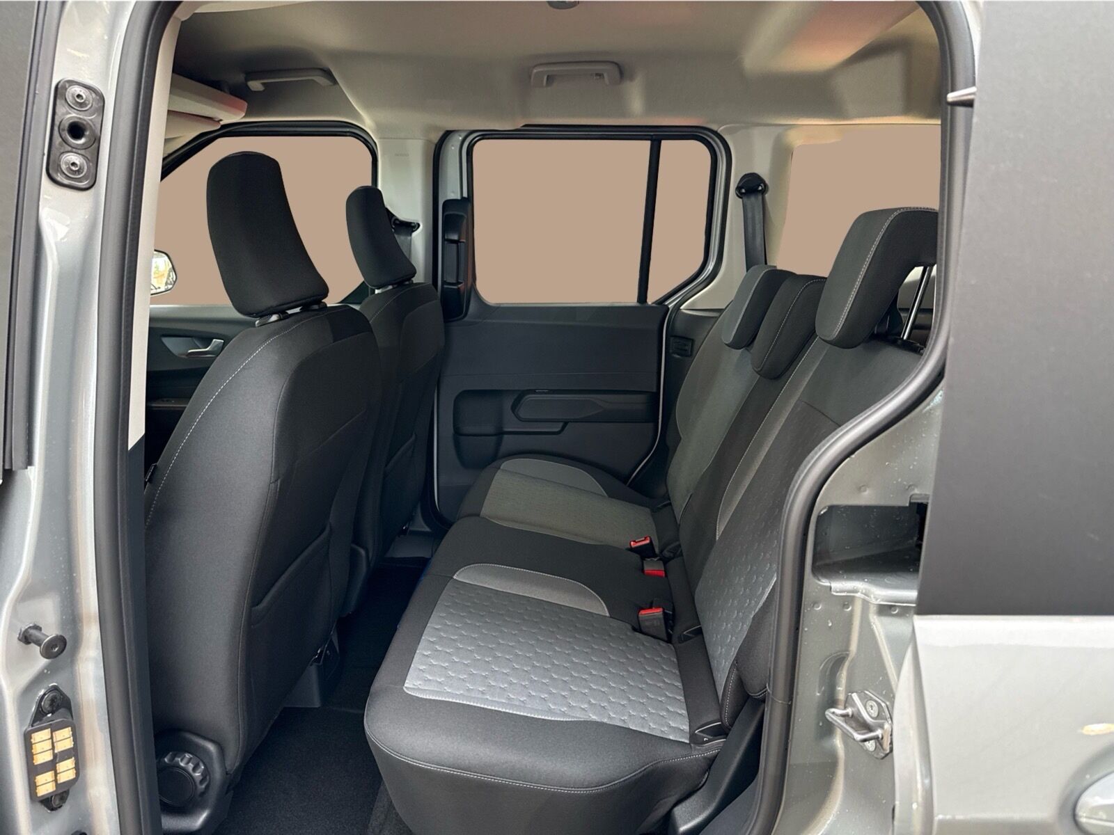 Billede af Ford E-Tourneo Courier EL Active 136HK Aut.