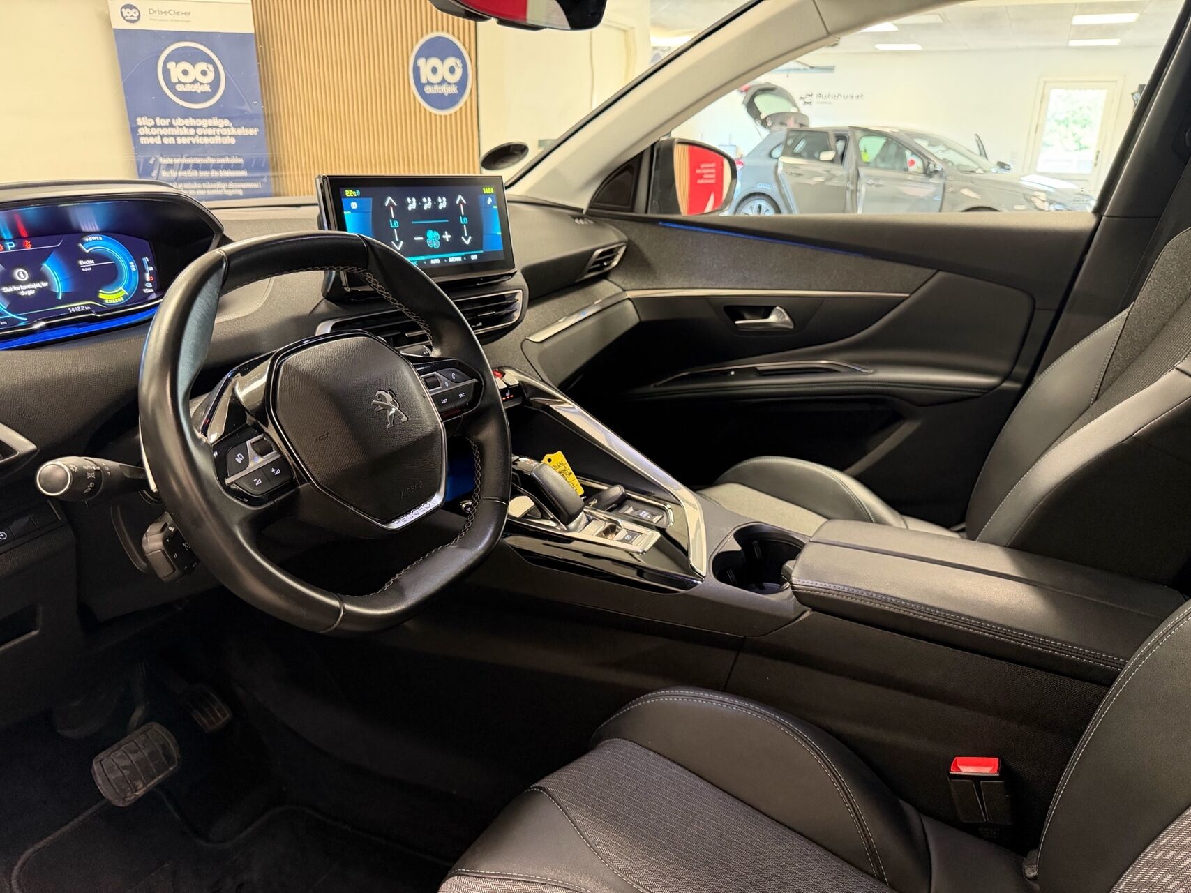Billede af Peugeot 3008 1,6 PureTech  Plugin-hybrid Allure Pack EAT8 225HK 5d 8g Aut.
