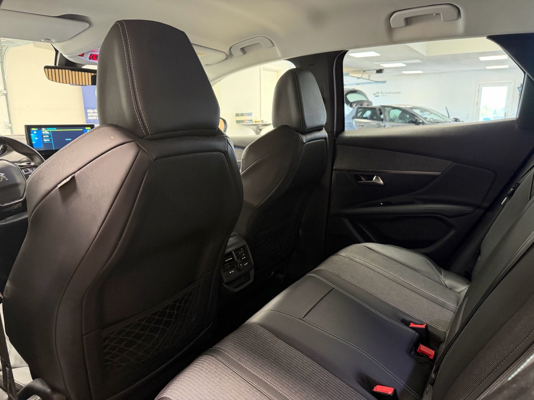 Billede af Peugeot 3008 1,6 PureTech  Plugin-hybrid Allure Pack EAT8 225HK 5d 8g Aut.
