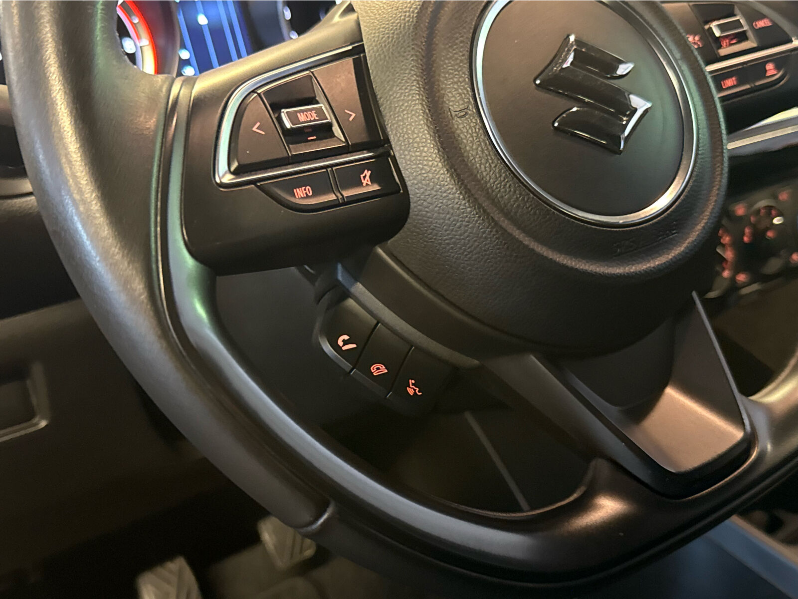 Billede af Suzuki Swift 1,2 Dualjet  Mild hybrid Action AEB 83HK 5d