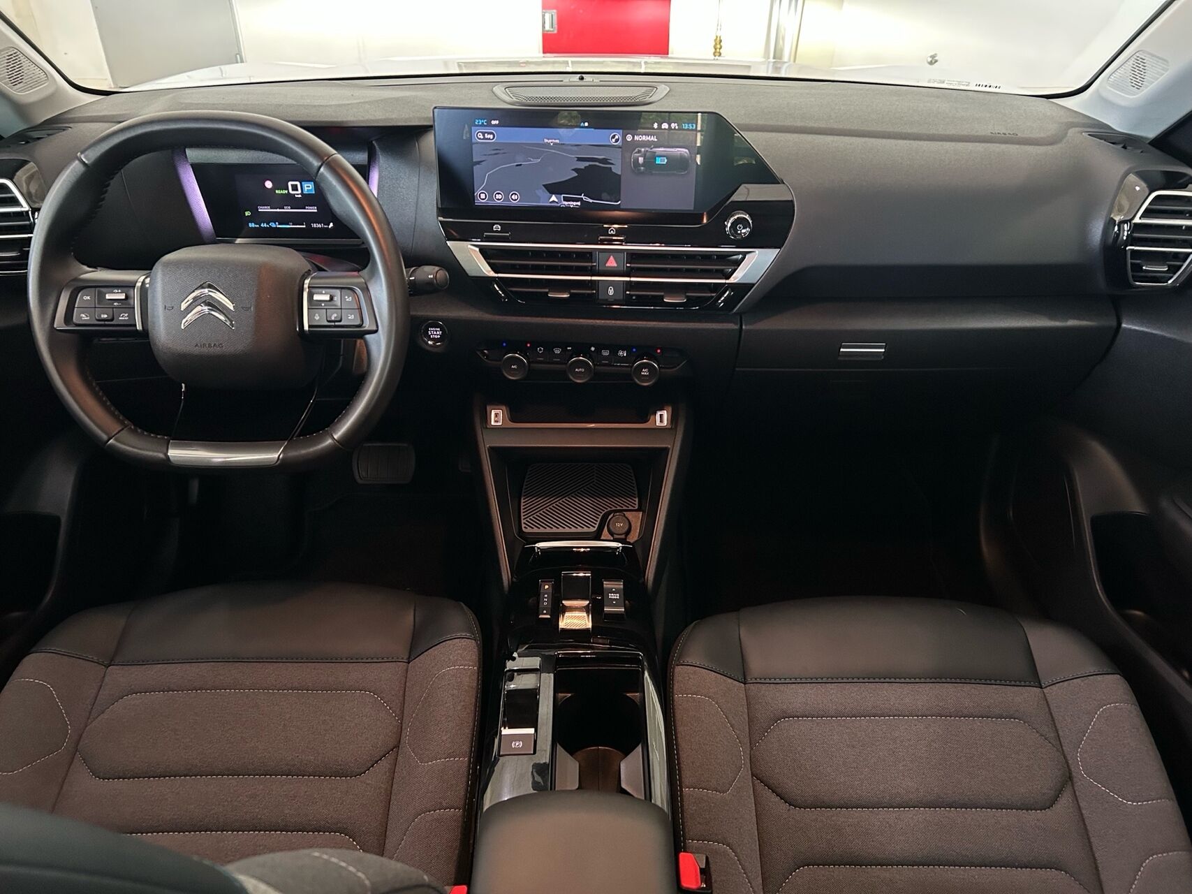 Billede af Citroën e-C4 EL Plus 136HK 5d Aut.