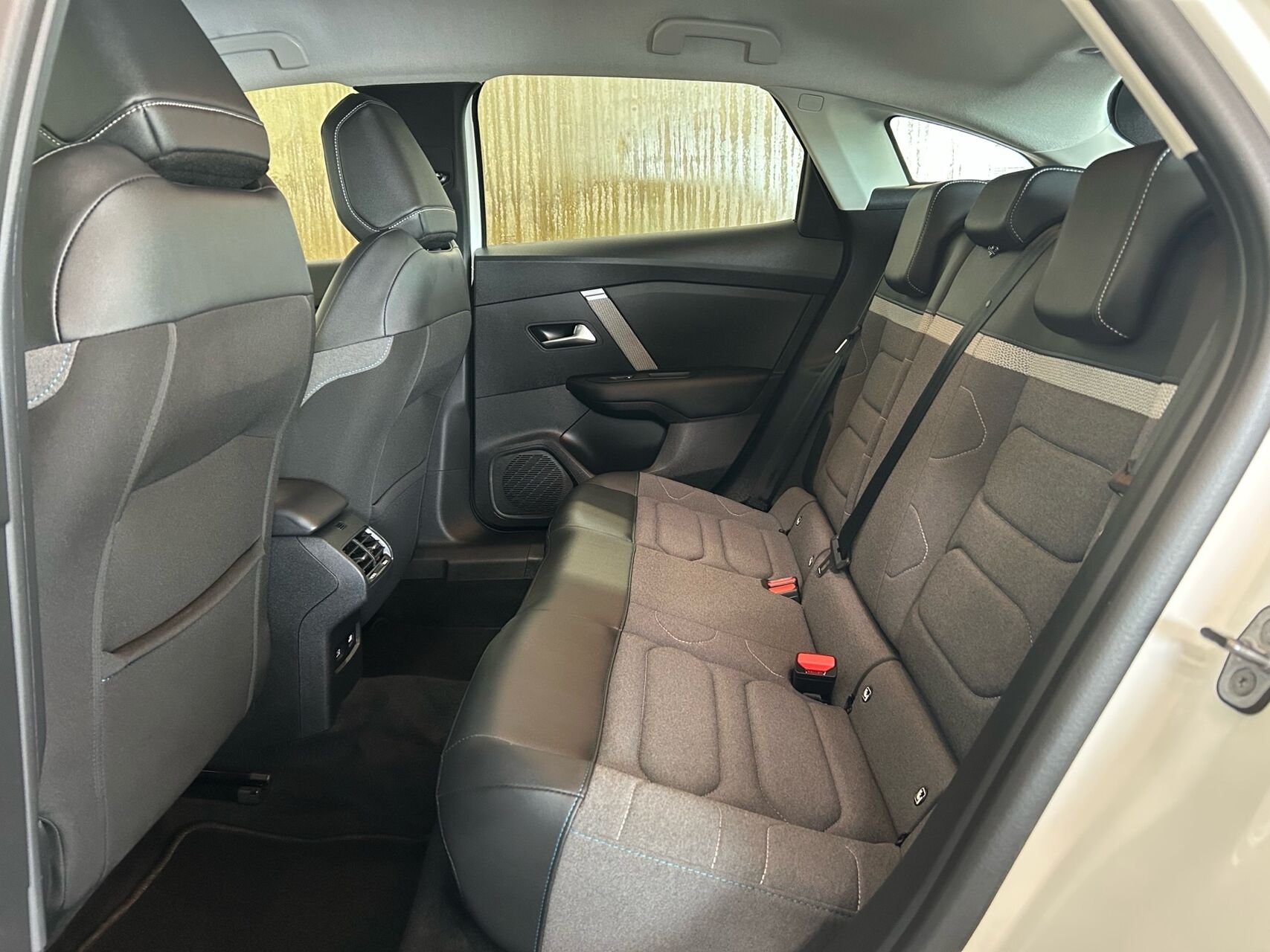 Billede af Citroën e-C4 EL Plus 136HK 5d Aut.
