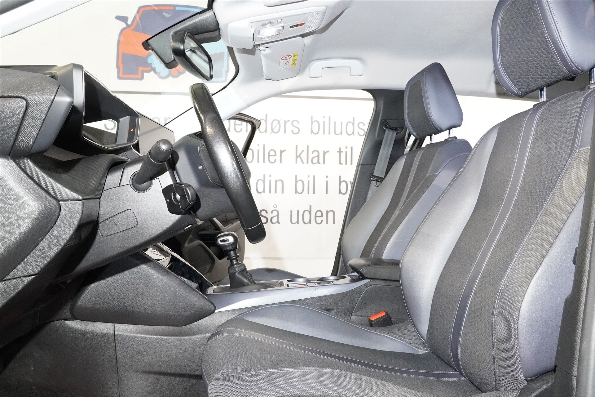 Billede af Peugeot 2008 1,2 PureTech Allure Tour 130HK 5d