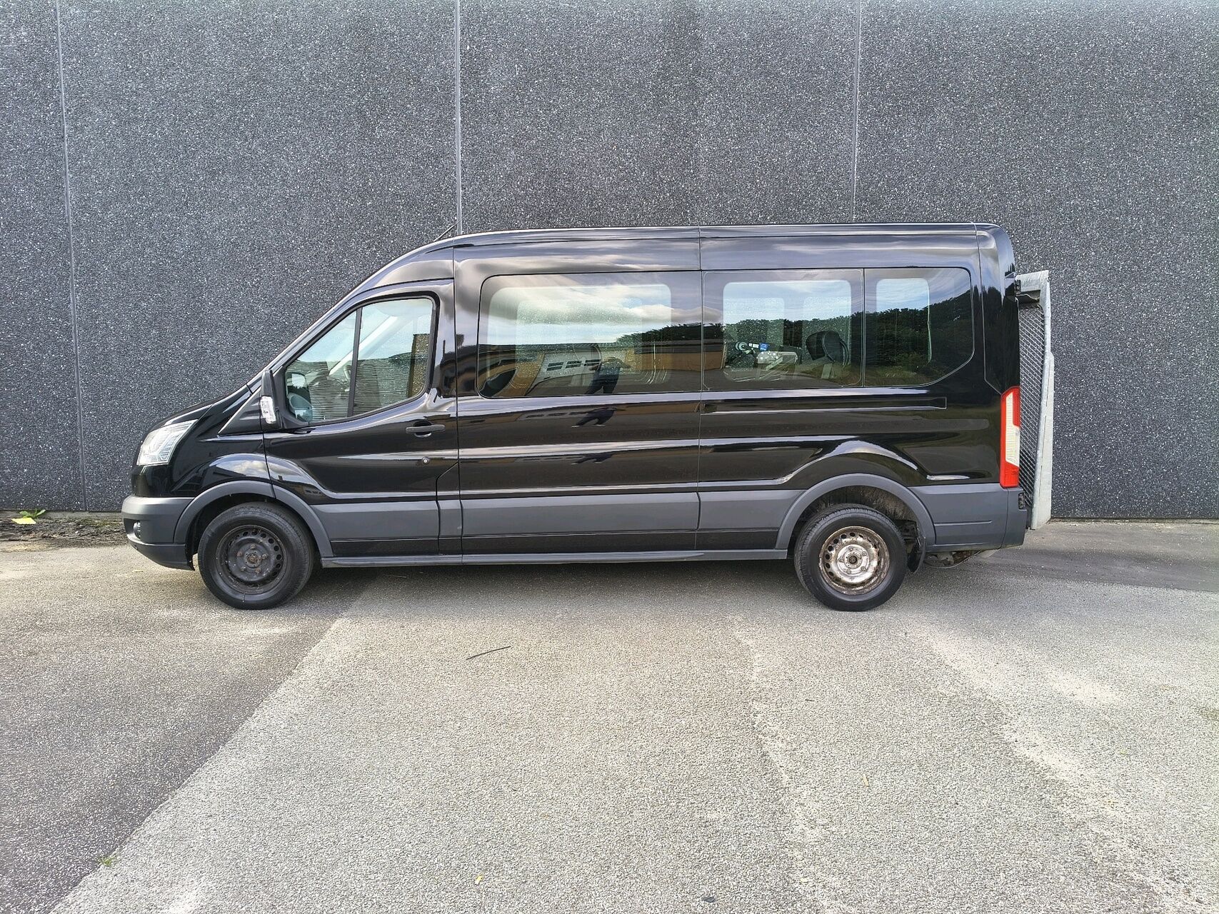 Billede af Ford Transit 350 L3H2 2,0 TDCi Trend 130HK 6g Aut.