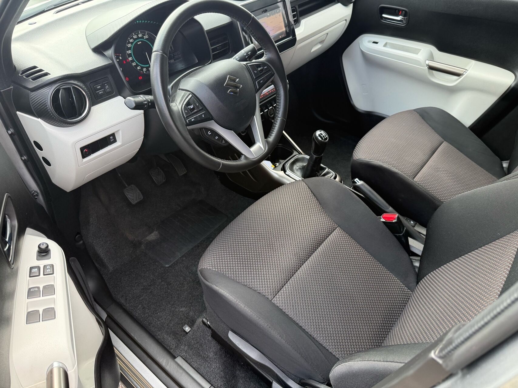 Billede af Suzuki Ignis 1,2 Dualjet 16V Adventure 90HK 5d