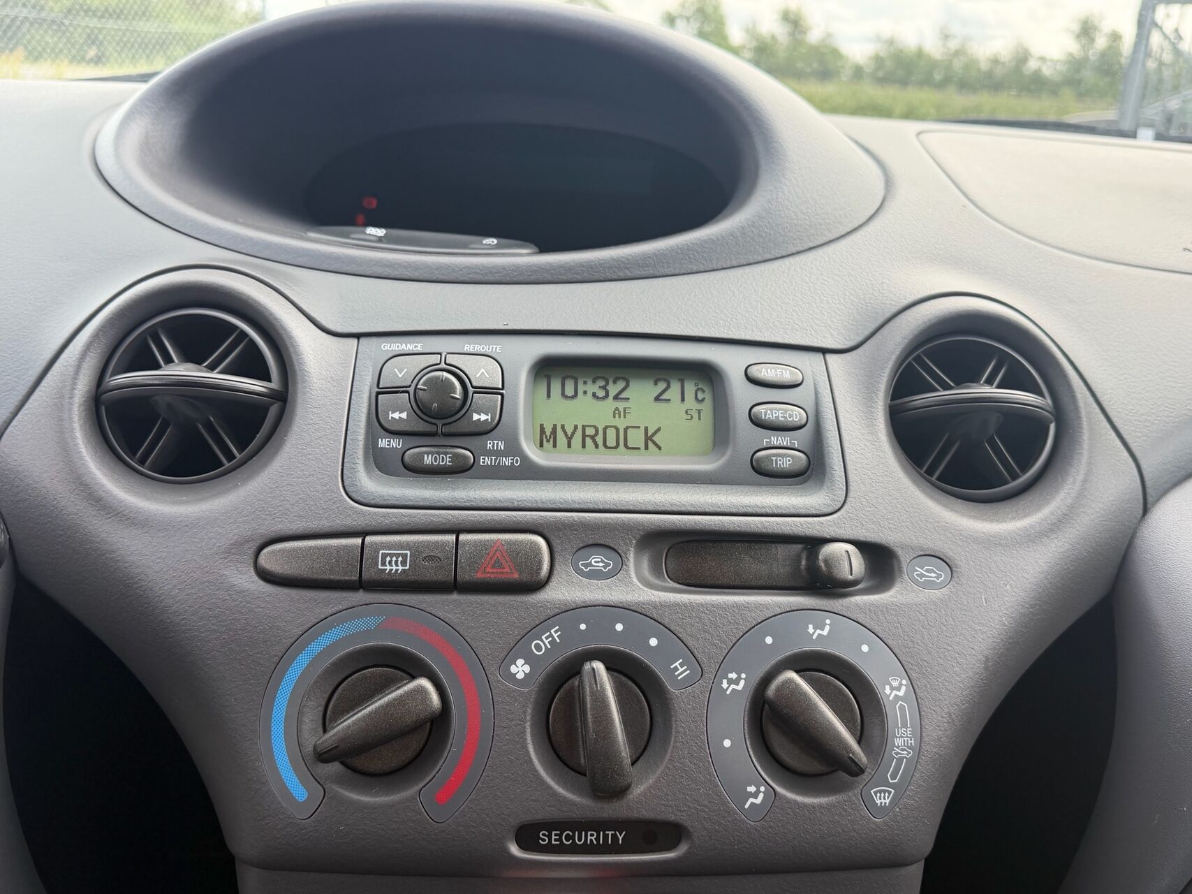 Billede af Toyota Yaris 1,0 Linea Sol 68HK 5d