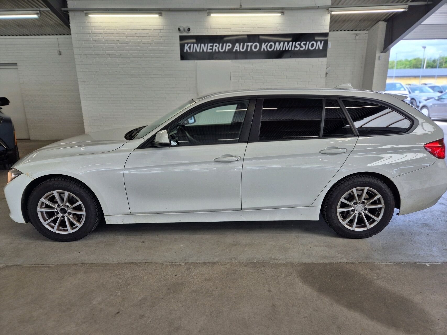 Billede af BMW 318d Touring 2,0 D 143HK Stc 6g
