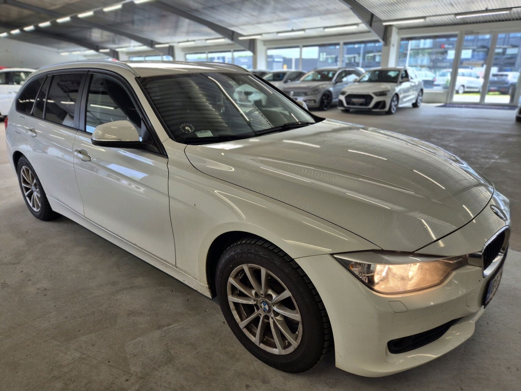 Billede af BMW 318d Touring 2,0 D 143HK Stc 6g