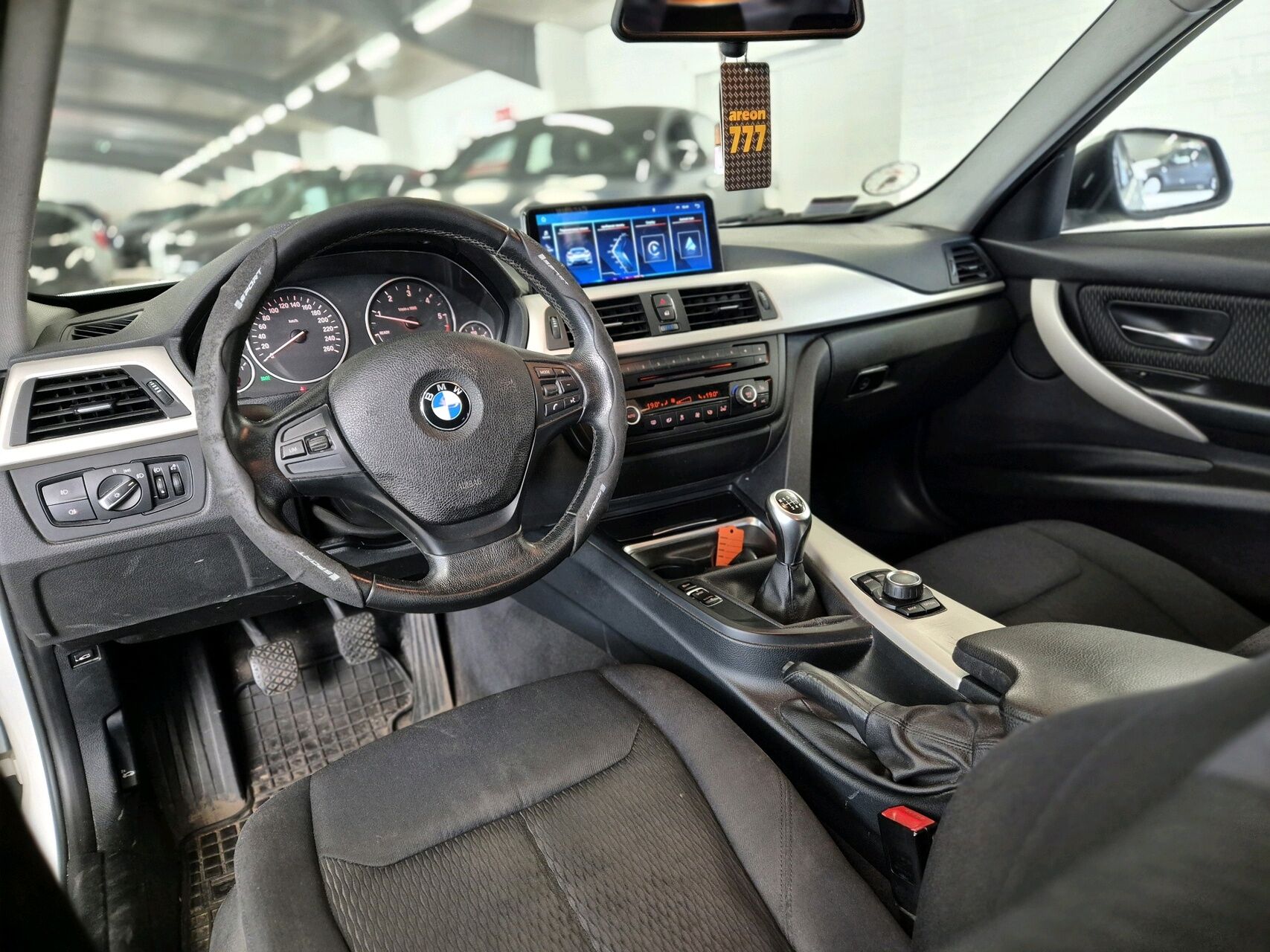 Billede af BMW 318d Touring 2,0 D 143HK Stc 6g