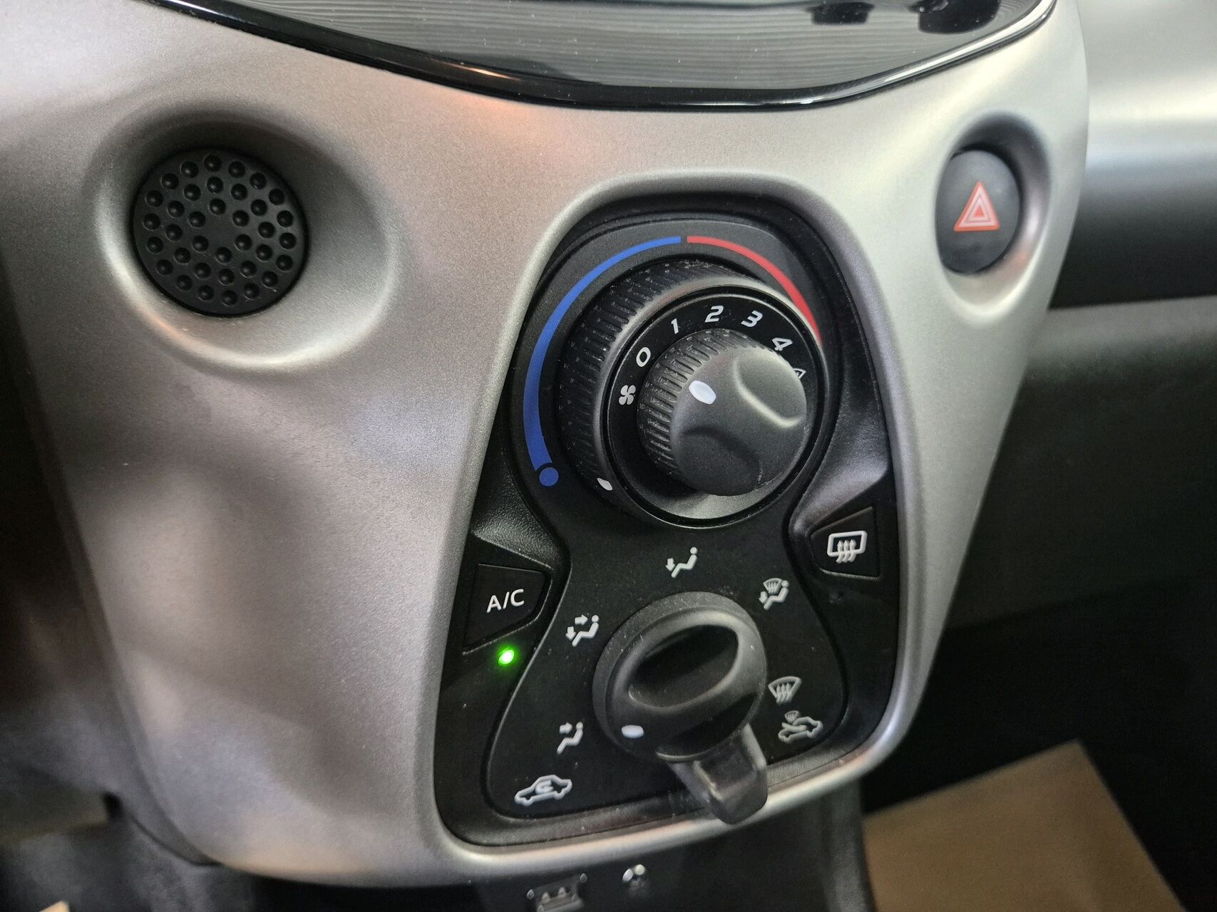 Billede af Toyota Aygo 1,0 VVT-I X-Play + Plus pakke 69HK 5d