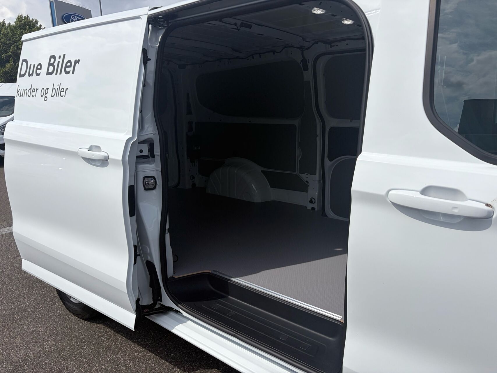 Billede af Ford E-Transit Custom 340 L2H1 EL Limited 218HK Van Aut.