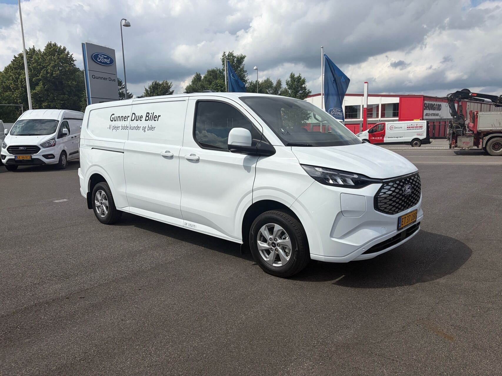 Billede af Ford E-Transit Custom 340 L2H1 EL Limited 218HK Van Aut.