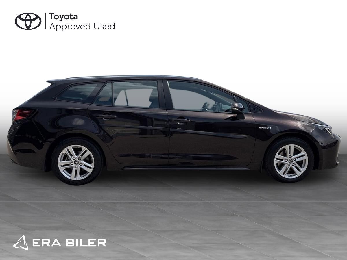 Billede af Toyota Corolla Touring Sports 2,0 Hybrid H3 E-CVT 180HK Stc 6g Aut.