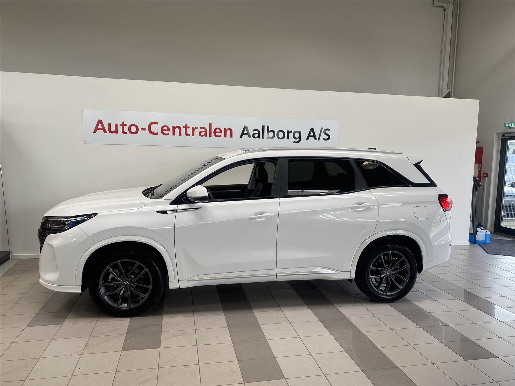 Billede af Navor E5 1,5 Plugin-hybrid Rock E-CVT 218HK 5d Aut.