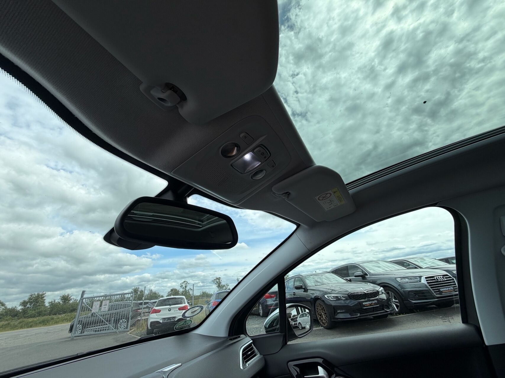 Billede af Peugeot 208 1,6 BlueHDi Selection Sky 100HK 5d