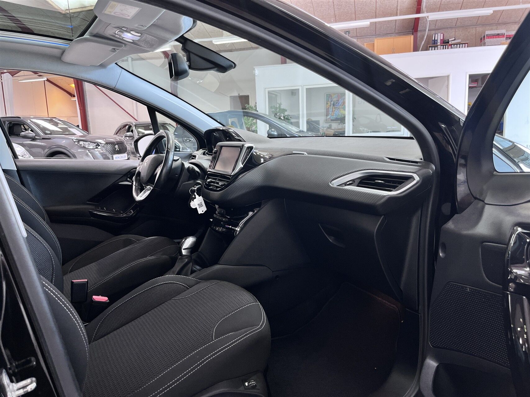 Billede af Peugeot 208 1,6 BlueHDi Desire Sky 100HK 5d