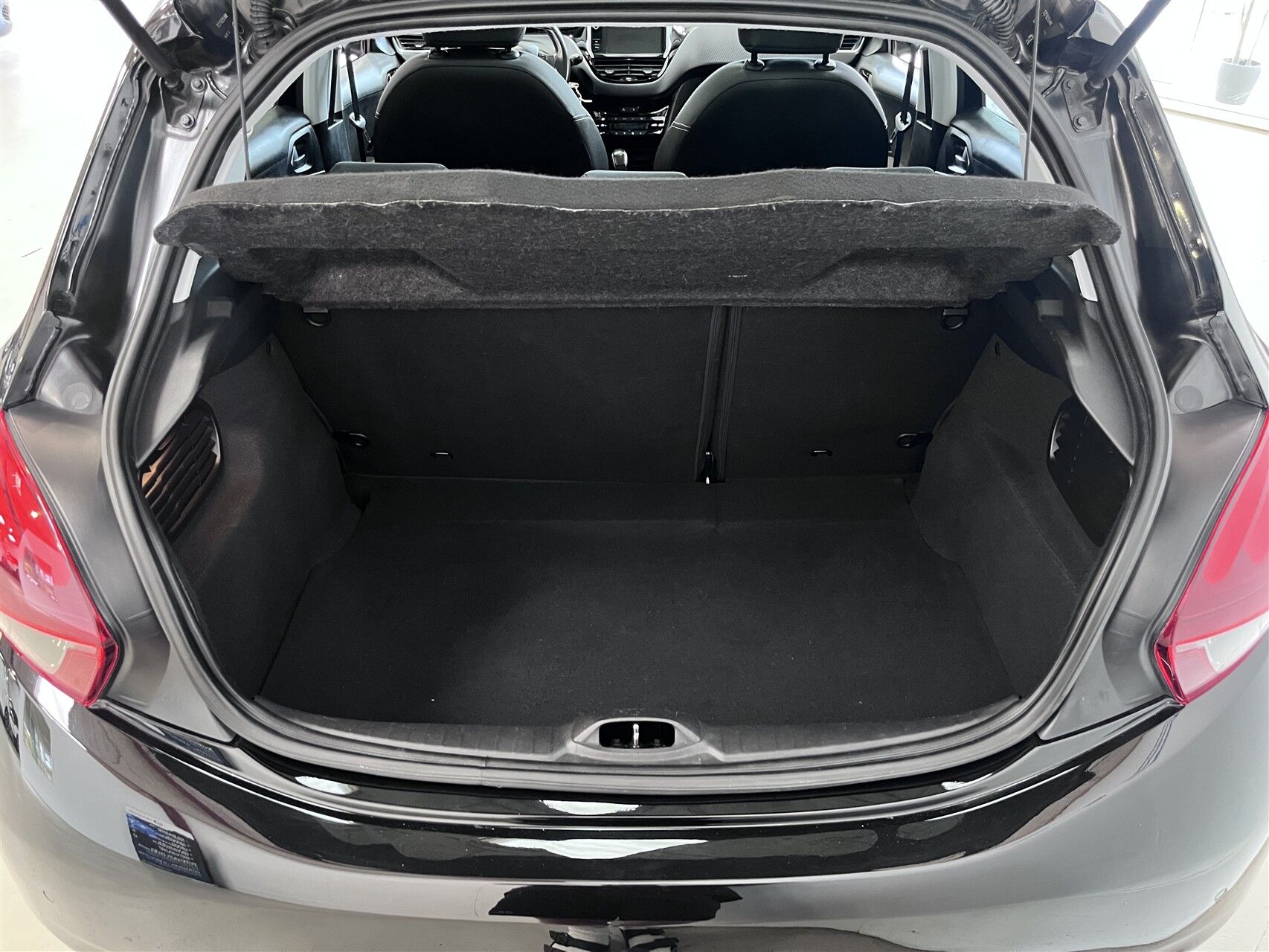 Billede af Peugeot 208 1,6 BlueHDi Desire Sky 100HK 5d