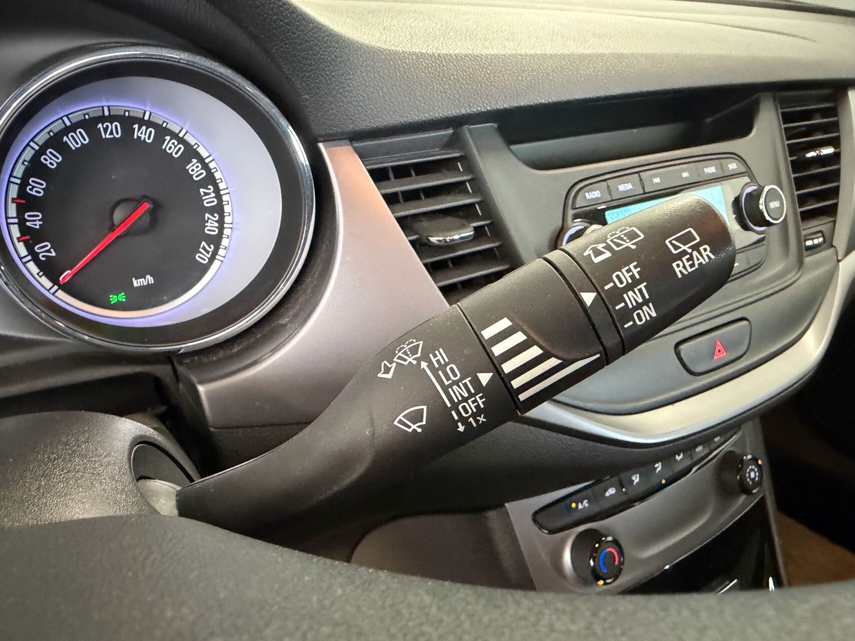Billede af Opel Astra Sports Tourer 1,0 Turbo Essentia Start/Stop 105HK Stc