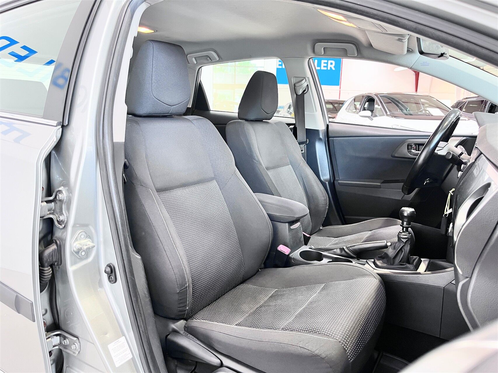 Billede af Toyota Auris 2,0 D-4D DPF T2+ 124HK 5d 6g