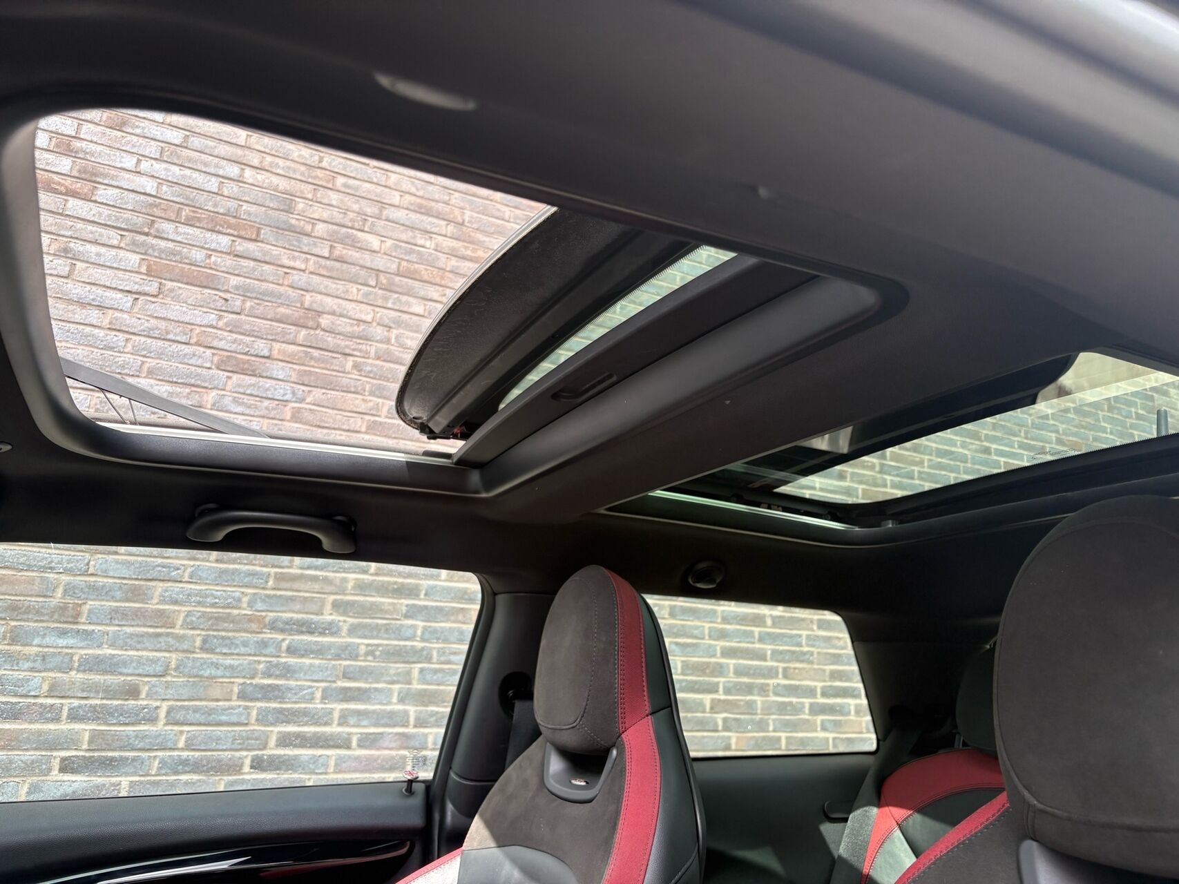 Billede af Mini Cooper John Cooper Works 2,0 Steptronic 231HK 3d 6g Aut.