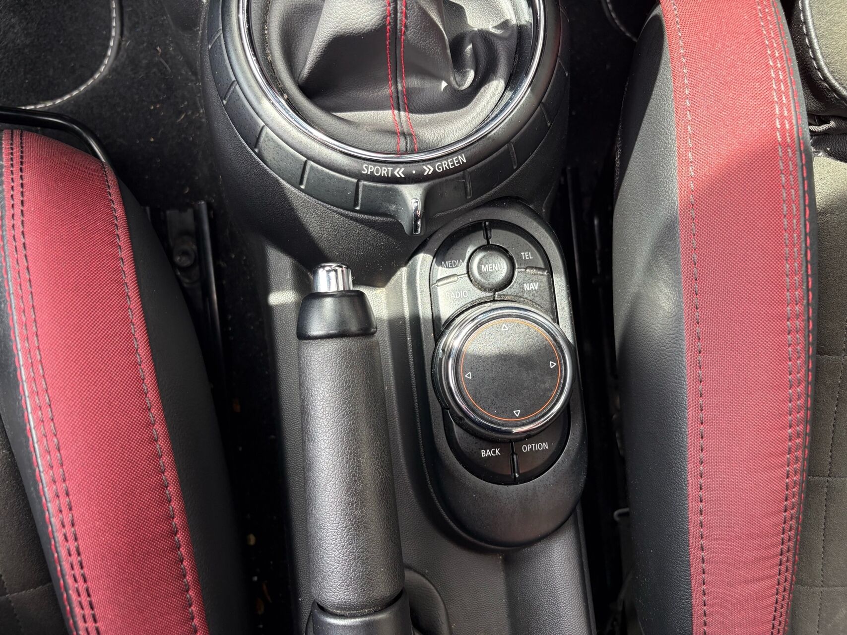 Billede af Mini Cooper John Cooper Works 2,0 Steptronic 231HK 3d 6g Aut.