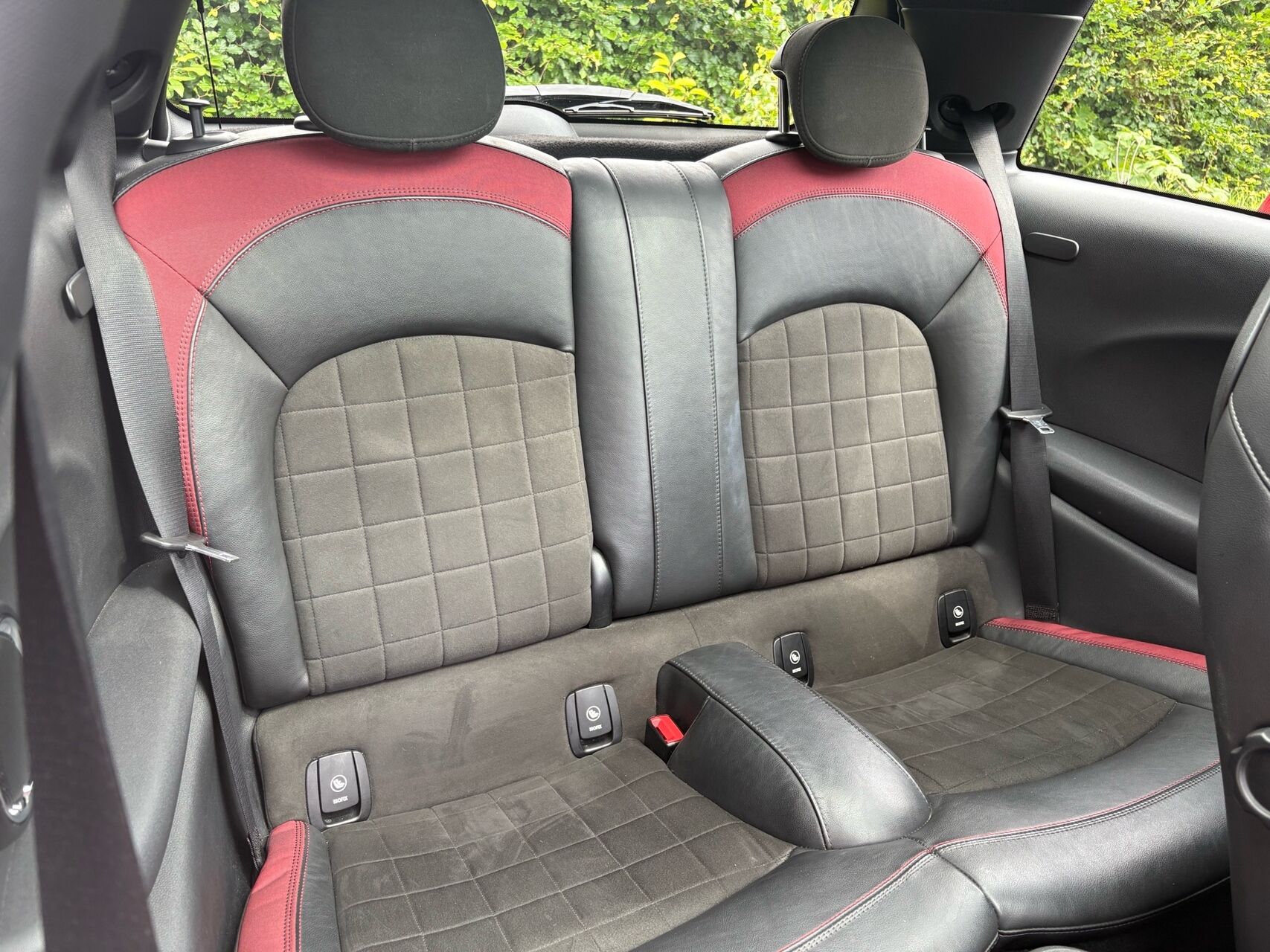 Billede af Mini Cooper John Cooper Works 2,0 Steptronic 231HK 3d 6g Aut.