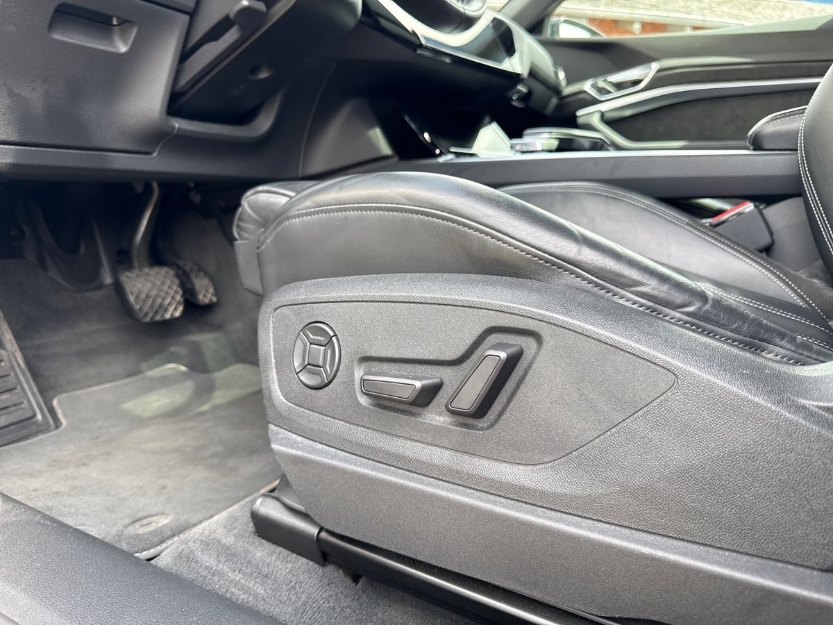 Billede af Audi E-tron 55 S Line Prestige Quattro 408HK 5d Aut.
