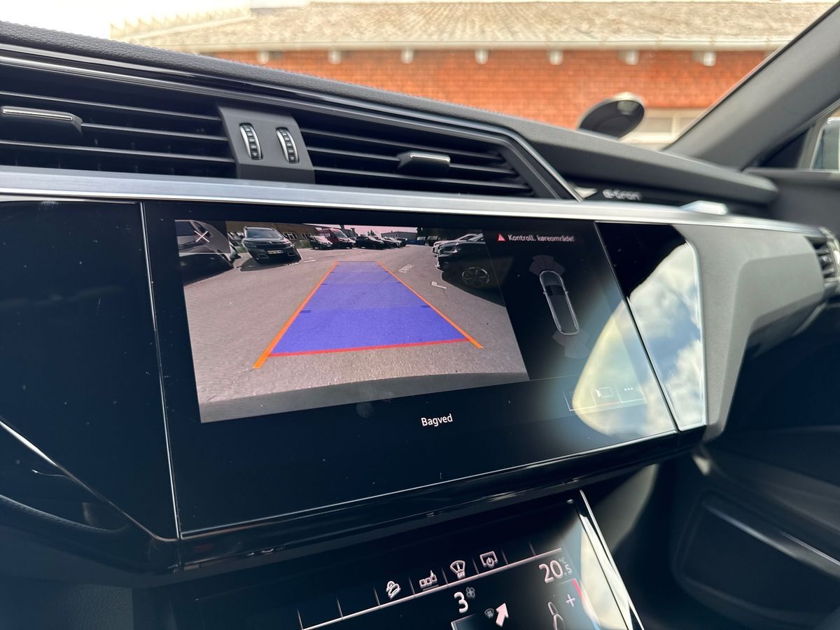 Billede af Audi E-tron 55 S Line Prestige Quattro 408HK 5d Aut.