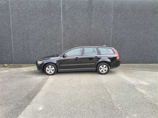 Volvo V50 1,8 Momentum 125HK Stc