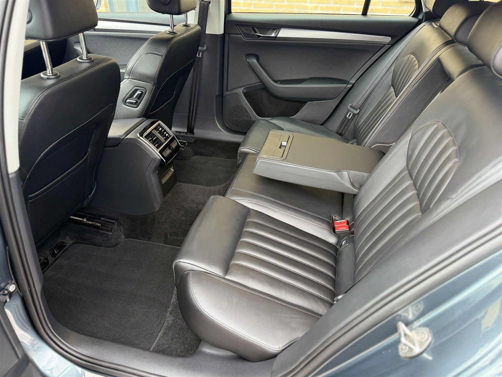 Billede af Skoda Superb Combi 2,0 TDI Style DSG 150HK Stc 7g Aut.