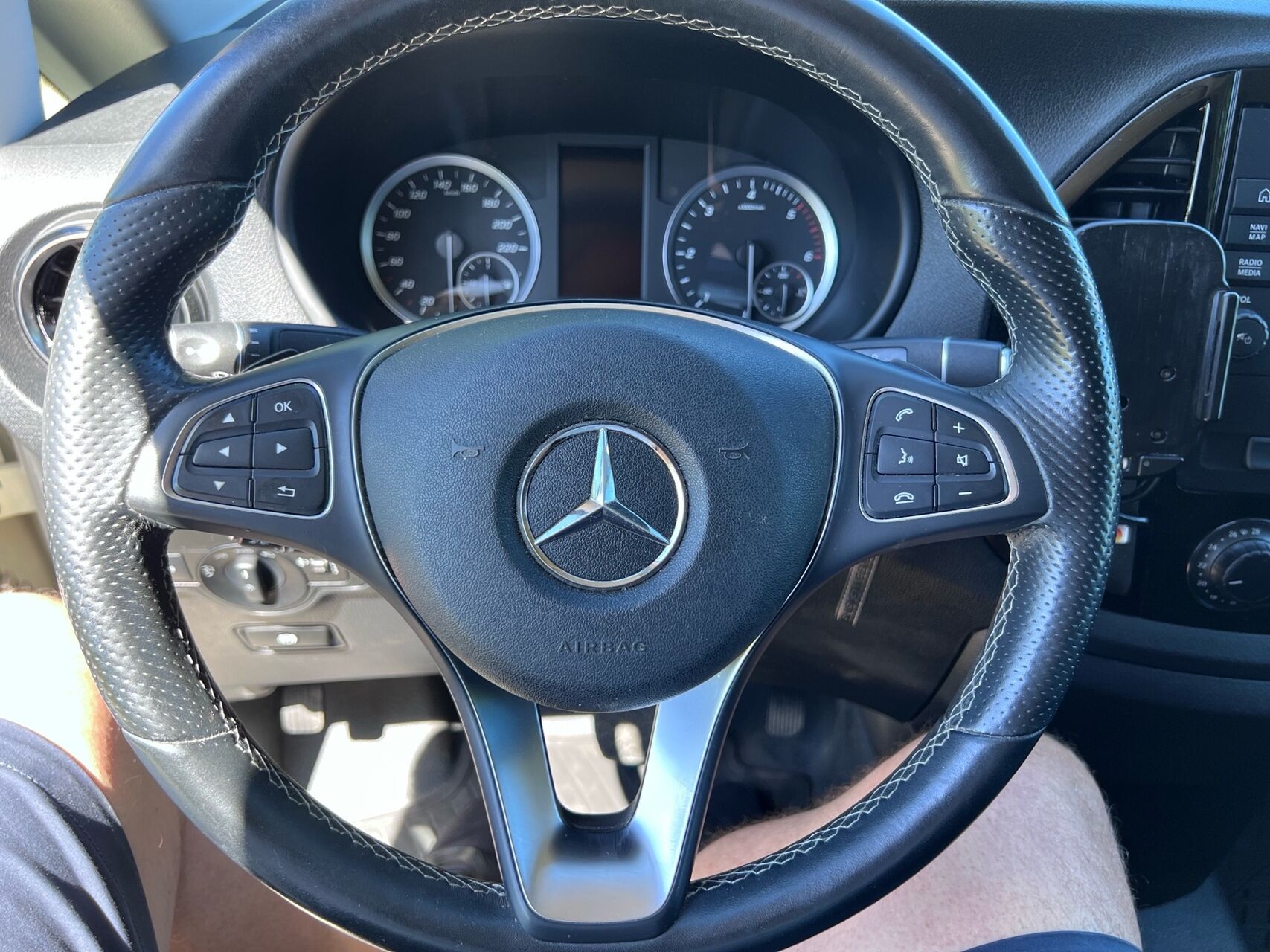 Billede af Mercedes-Benz Vito 114 A1 2,0 CDI RWD 9G-Tronic 136HK Van Aut.