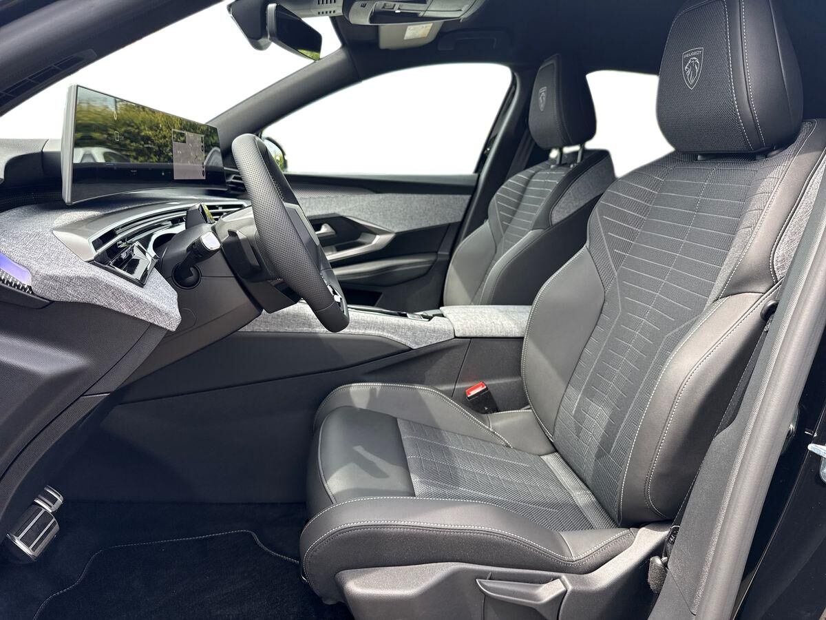 Billede af Peugeot e-3008 EL GT Pack 210HK 5d Aut.
