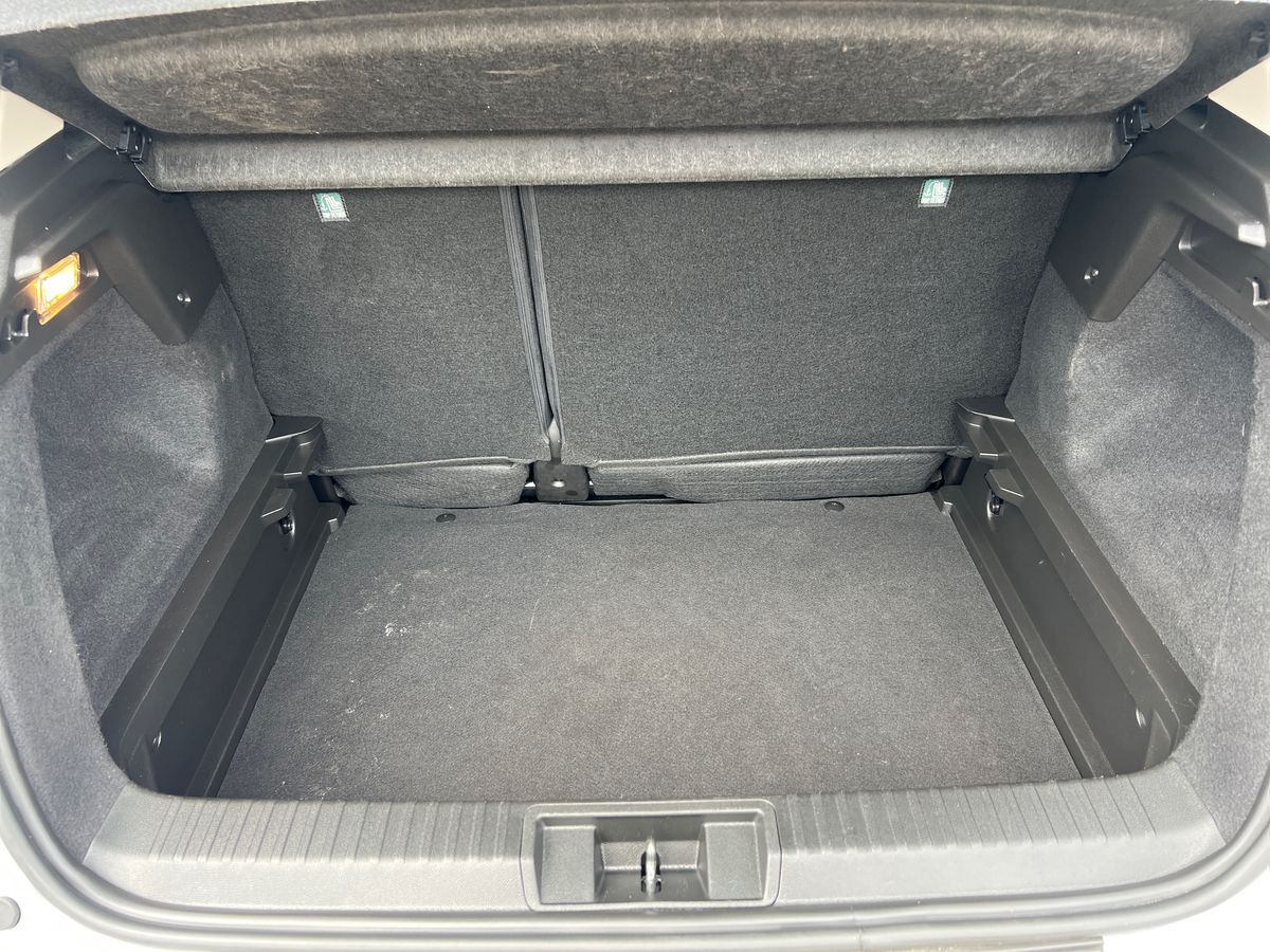 Billede af Renault Captur 1,3 TCE  Mild hybrid Zen EDC 140HK 5d 7g Aut.