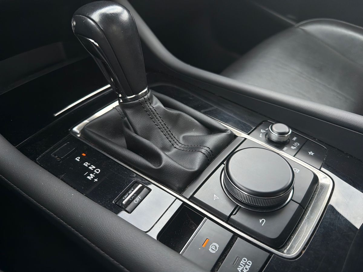 Billede af Mazda 3 2,0 Skyactiv-G  Mild hybrid Cosmo 122HK 6g Aut.