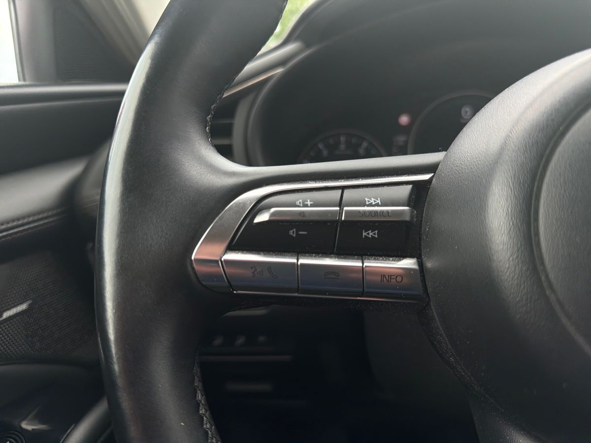 Billede af Mazda 3 2,0 Skyactiv-G  Mild hybrid Cosmo 122HK 6g Aut.