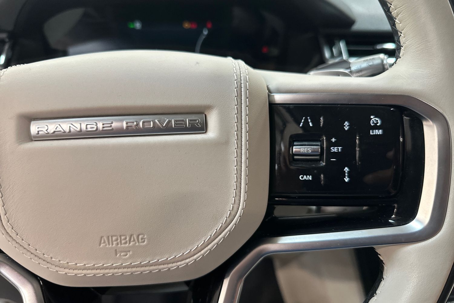 Billede af Land Rover Range Rover Velar 2,0 Plugin-hybrid SE AWD 404HK 5d 8g Aut.