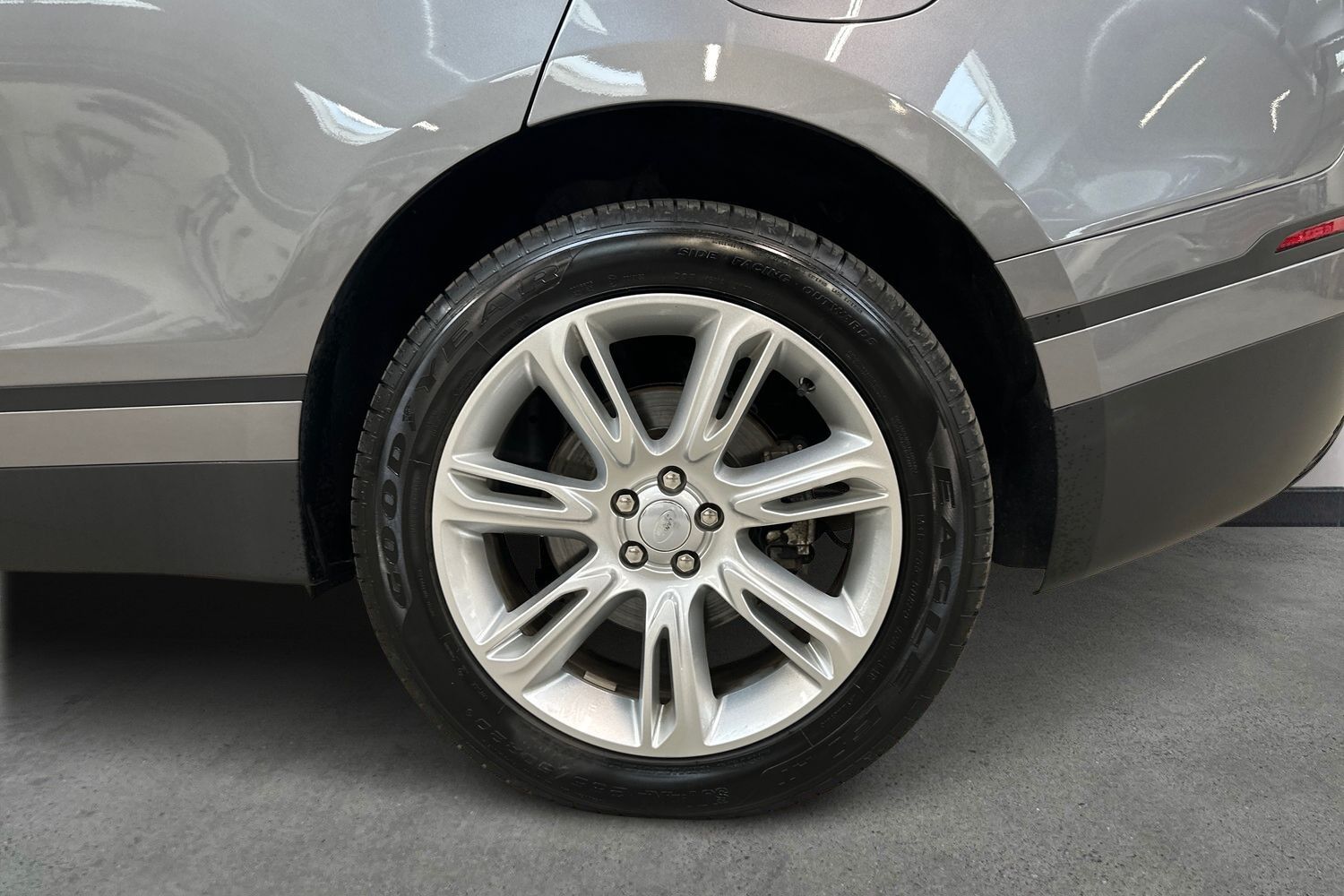Billede af Land Rover Range Rover Velar 2,0 Plugin-hybrid SE AWD 404HK 5d 8g Aut.