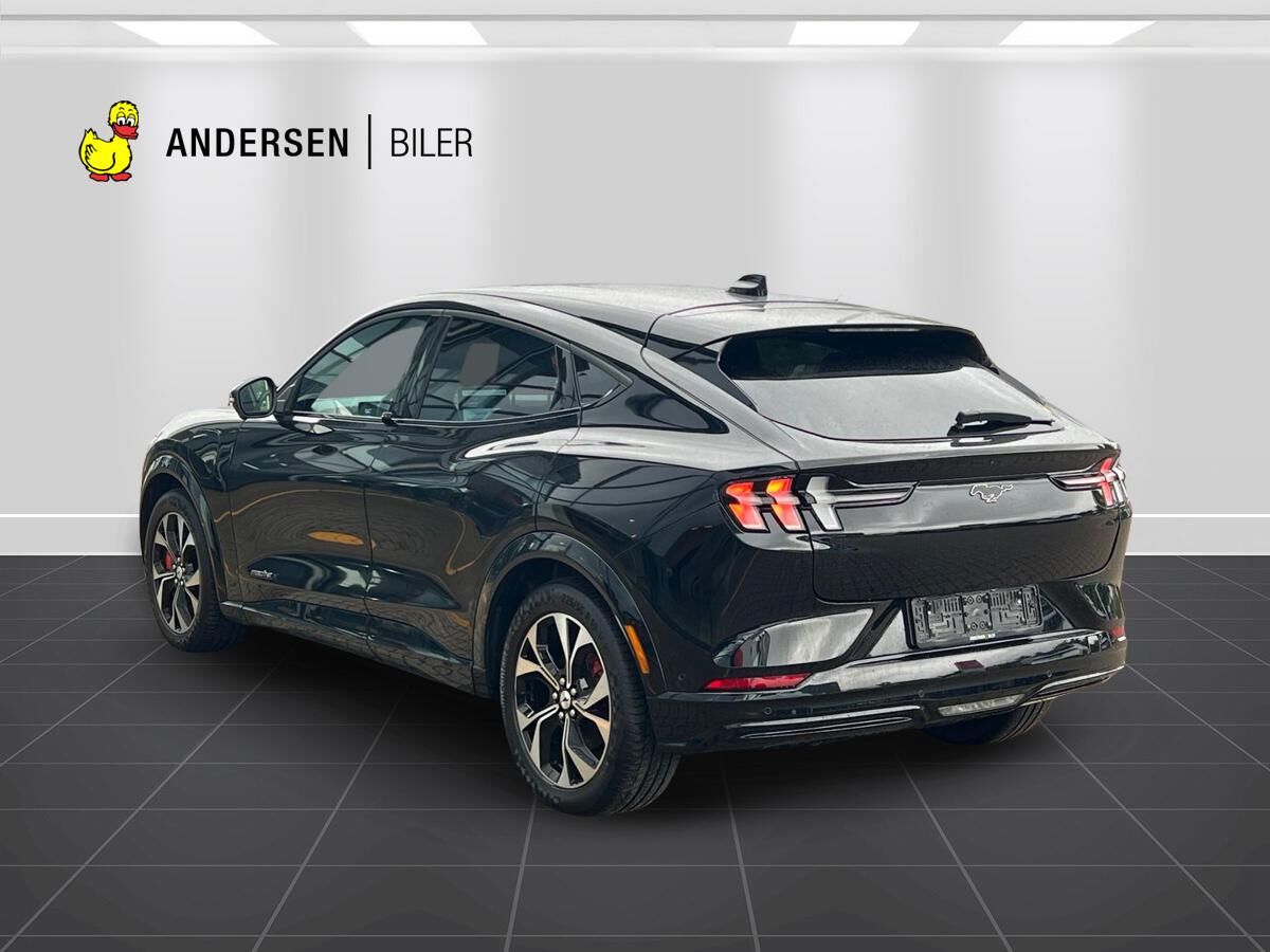 Billede af Ford Mustang Mach-E EL UR Premium 294HK 5d Aut.