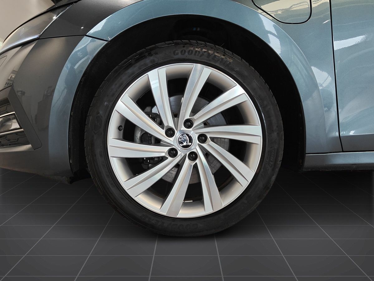 Billede af Skoda Octavia 1,4 TSI  Plugin-hybrid iV Plus DSG 204HK 5d 6g Aut.
