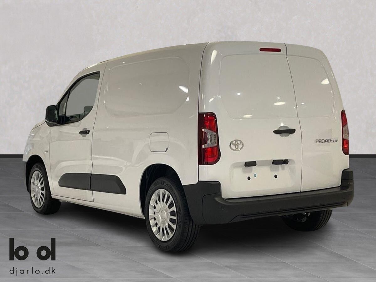 Billede af Toyota Proace City 1.5 diesel 100hp Medium/En skydedør Comfort Master