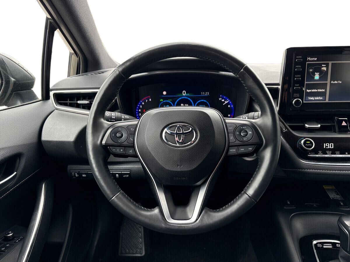 Billede af Toyota Corolla Touring Sports 2,0 Hybrid H3 Smart E-CVT 180HK Stc 6g Aut.